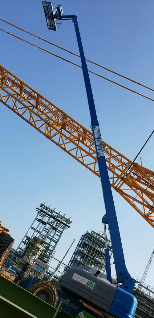 Cho thuê xe nâng dự án nhà máy lọc hóa dầu Long Sơn