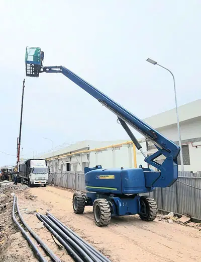 Cho thuê xe nâng người tại nhà ga T2 Nội Bài
