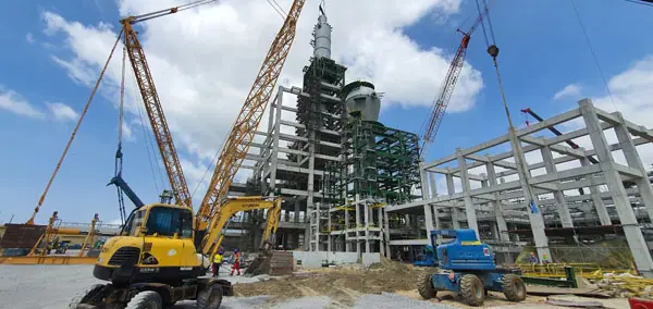 Cho thuê xe nâng dự án nhà máy lọc hóa dầu Long Sơn